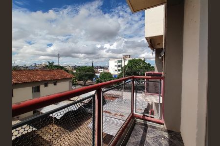 Apartamento para alugar com 75m², 3 quartos e 1 vaga Apartamento para alugar com 75m², 3 quartos e 1 vagaSacada