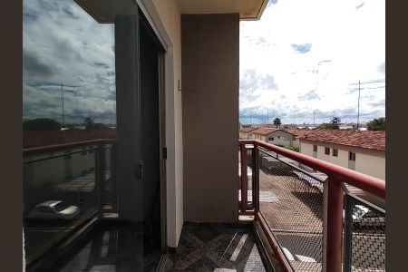 Apartamento para alugar com 75m², 3 quartos e 1 vaga Apartamento para alugar com 75m², 3 quartos e 1 vagaSacada