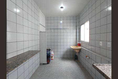 Apartamento para alugar com 75m², 3 quartos e 1 vaga Apartamento para alugar com 75m², 3 quartos e 1 vagaLavanderia