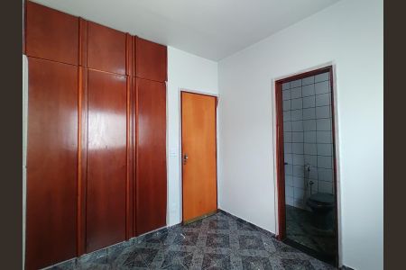Quarto 1 de apartamento para alugar com 3 quartos, 75m² em Granada, Uberlândia