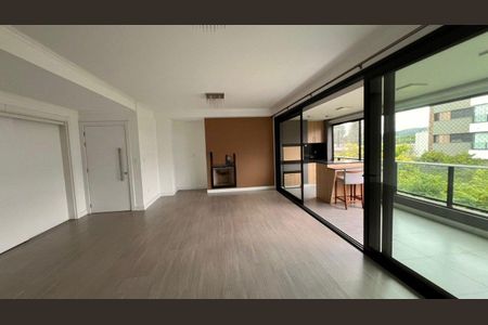 Apartamento para alugar com 162m², 3 quartos e 1 vaga Apartamento para alugar com 162m², 3 quartos e 1 vagaSala