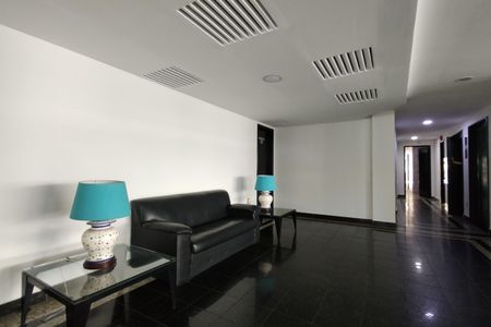 Apartamento à venda com 69m², 2 quartos e 1 vagaHall de entrada