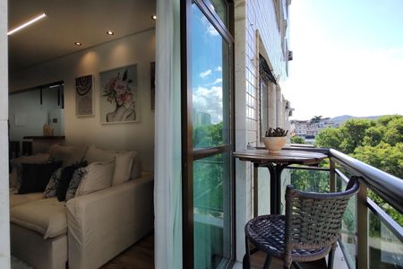 Apartamento à venda com 69m², 2 quartos e 1 vagaVaranda