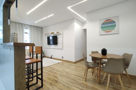 Apartamento à venda com 69m², 2 quartos e 1 vagaSala