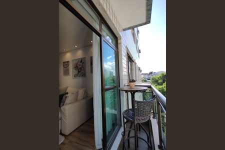 Apartamento à venda com 69m², 2 quartos e 1 vagaVaranda