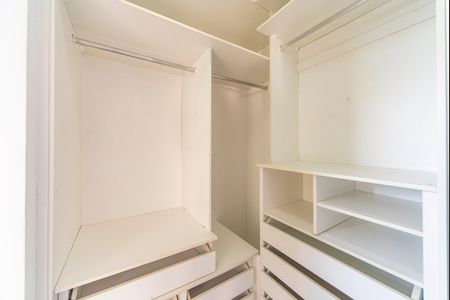 Apartamento para alugar com 57m², 2 quartos e 1 vagaCloset do quarto 2
