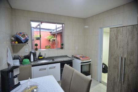 Casa à venda com 161m², 4 quartos e 2 vagasCozinha