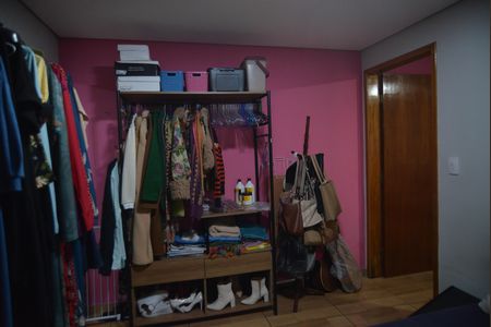 Casa à venda com 161m², 4 quartos e 2 vagasQuarto 1