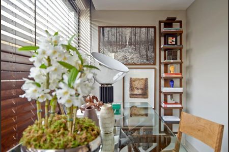 varanda de apartamento à venda com 3 quartos, 109m² em Sion, Belo Horizonte