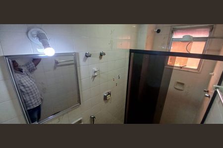 Banheiro de apartamento para alugar com 2 quartos, 86m² em Taquara, Rio de Janeiro