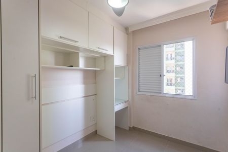 Apartamento à venda com 66m², 2 quartos e 2 vagasQuarto 2 