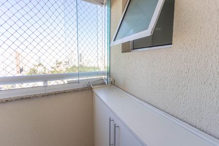 Apartamento à venda com 66m², 2 quartos e 2 vagasVaranda da suíte 