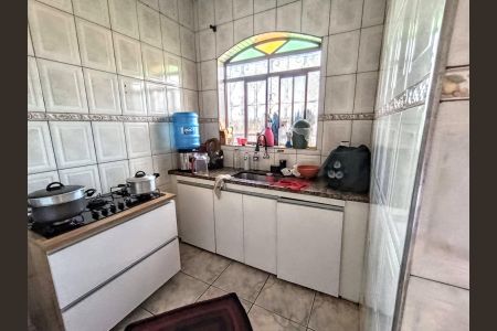 Casa à venda com 570m², 5 quartos e 2 vagascozinha