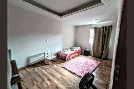 Casa à venda com 570m², 5 quartos e 2 vagasquarto 4