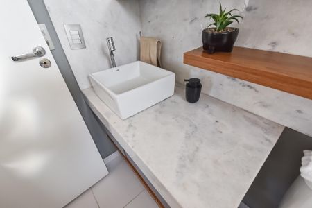 Apartamento à venda com 33m², 1 quarto e sem vagaBanheiro