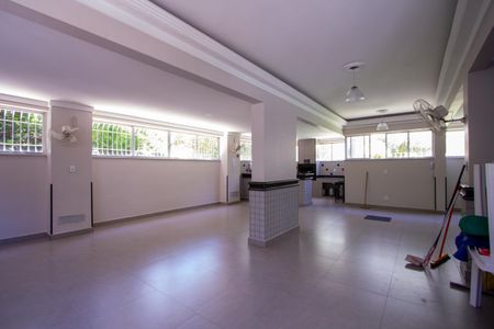 Apartamento para alugar com 83m², 2 quartos e 1 vaga Apartamento para alugar com 83m², 2 quartos e 1 vagaÁrea comum - Salão de festas 2