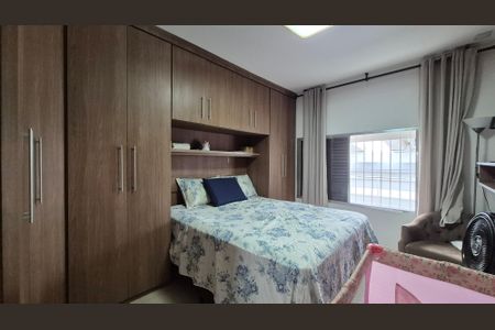Casa à venda com 135m², 3 quartos e 2 vagasQuarto