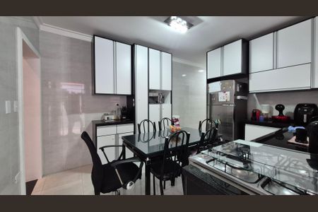 Casa à venda com 135m², 3 quartos e 2 vagasCozinha