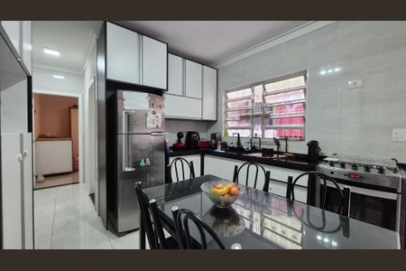 Casa à venda com 135m², 3 quartos e 2 vagasCozinha