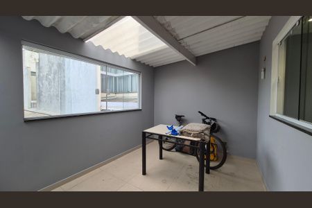 Casa à venda com 135m², 3 quartos e 2 vagasArea externa