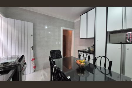 Casa à venda com 135m², 3 quartos e 2 vagasCozinha