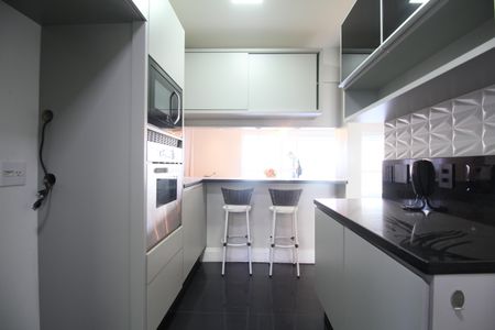 Apartamento à venda com 124m², 3 quartos e 2 vagasCozinha