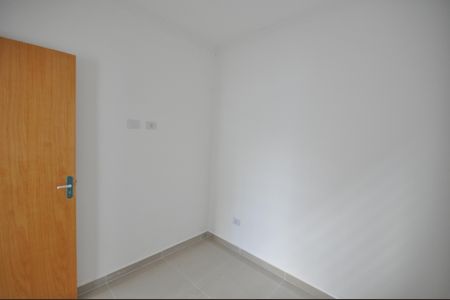 Quarto 2 de apartamento para alugar com 2 quartos, 54m² em Vila Nivi, São Paulo