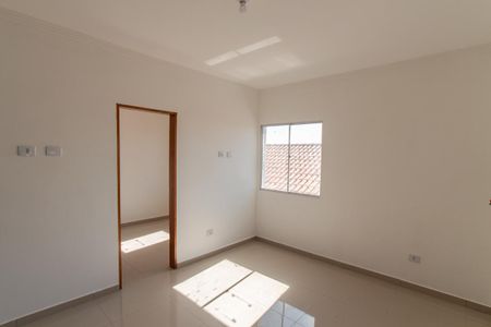 Sala de casa de condomínio para alugar com 2 quartos, 54m² em Vila Nivi, São Paulo
