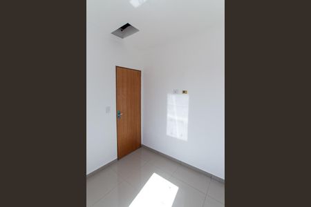 Quarto 1 de casa de condomínio para alugar com 2 quartos, 54m² em Vila Nivi, São Paulo