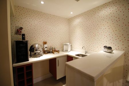 Casa de condomínio à venda com 230m², 3 quartos e 2 vagasCopa