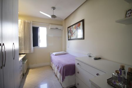 Casa de condomínio à venda com 230m², 3 quartos e 2 vagas Suíte 2