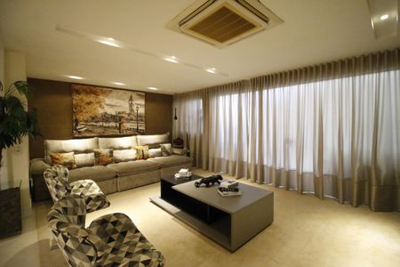 Casa de condomínio à venda com 230m², 3 quartos e 2 vagasSala de cinema 