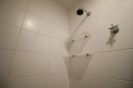 Casa de condomínio à venda com 230m², 3 quartos e 2 vagasBanheiro de serviço