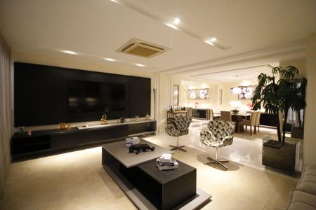 Casa de condomínio à venda com 230m², 3 quartos e 2 vagasSala de cinema 