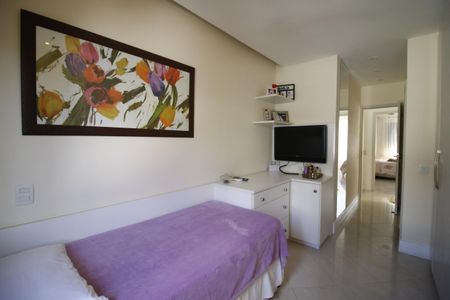 Casa de condomínio à venda com 230m², 3 quartos e 2 vagas Suíte 2