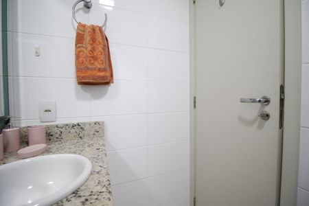 Casa de condomínio à venda com 230m², 3 quartos e 2 vagasBanheiro da Suíte 2