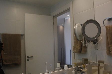 Apartamento à venda com 79m², 2 quartos e 1 vagaBanheiro da Suíte