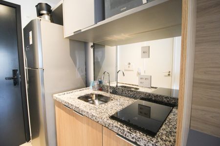 Studio à venda com 28m², 1 quarto e sem vaga Studio à venda com 28m², 1 quarto e sem vagaCozinha