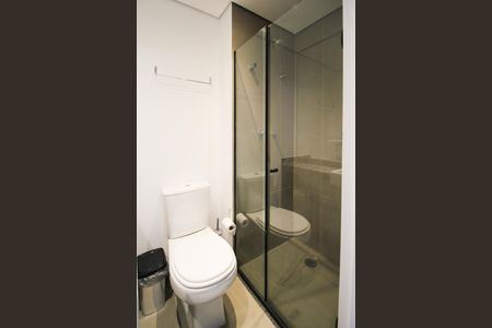 Banheiro de kitnet/studio à venda com 1 quarto, 28m² em Moema, São Paulo