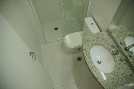 Apartamento à venda com 84m², 3 quartos e 2 vagasBanheiro Social 