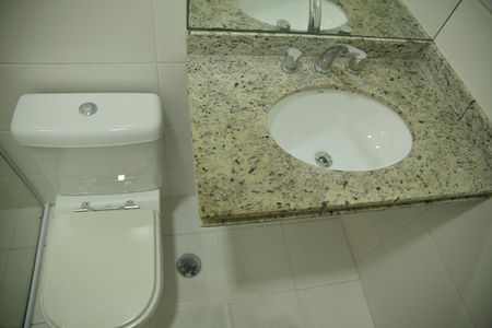 Apartamento à venda com 84m², 3 quartos e 2 vagasBanheiro da Suíte  