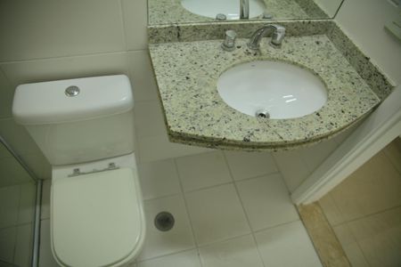Apartamento à venda com 84m², 3 quartos e 2 vagasBanheiro Social 
