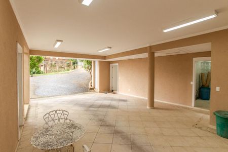 Casa de condomínio para alugar com 500m², 3 quartos e 6 vagasGaragem