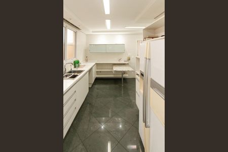 Casa de condomínio para alugar com 500m², 3 quartos e 6 vagasCozinha