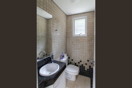 Casa de condomínio para alugar com 500m², 3 quartos e 6 vagasGaragem - Lavabo