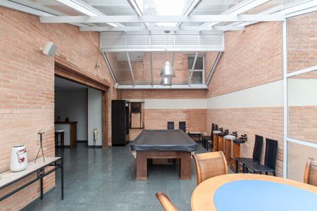 Casa de condomínio para alugar com 500m², 3 quartos e 6 vagasÁrea comum - Sala de Jogos