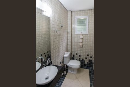 Casa de condomínio para alugar com 500m², 3 quartos e 6 vagasSauna