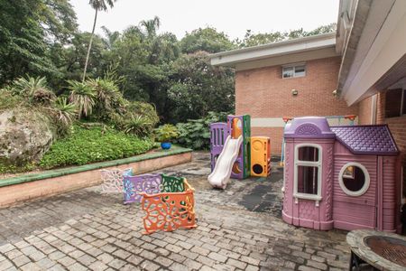 Casa de condomínio para alugar com 500m², 3 quartos e 6 vagasÁrea comum - Playground