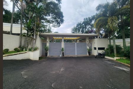 Casa de condomínio para alugar com 500m², 3 quartos e 6 vagasFachada