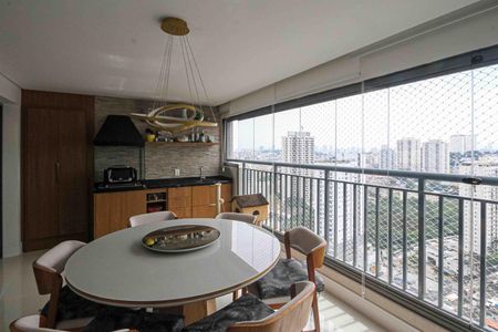 Apartamento à venda com 121m², 3 quartos e 2 vagas Apartamento à venda com 121m², 3 quartos e 2 vagasVaranda